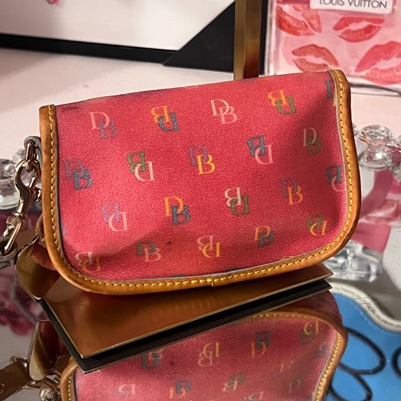 Dooney & Bourke Red Wristlet with Tan Accents - Picture 4 of 9